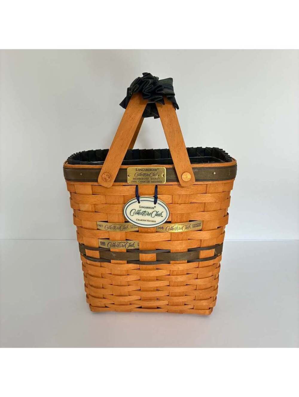 Longaberger 1996 Collectors Club Charter Member Basket Complete w Liner